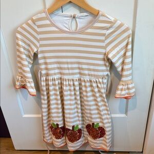 Beautiful pumpkin dress